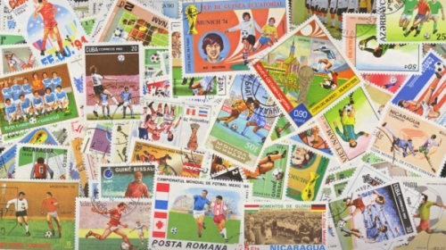 Football  500 Different Stamps